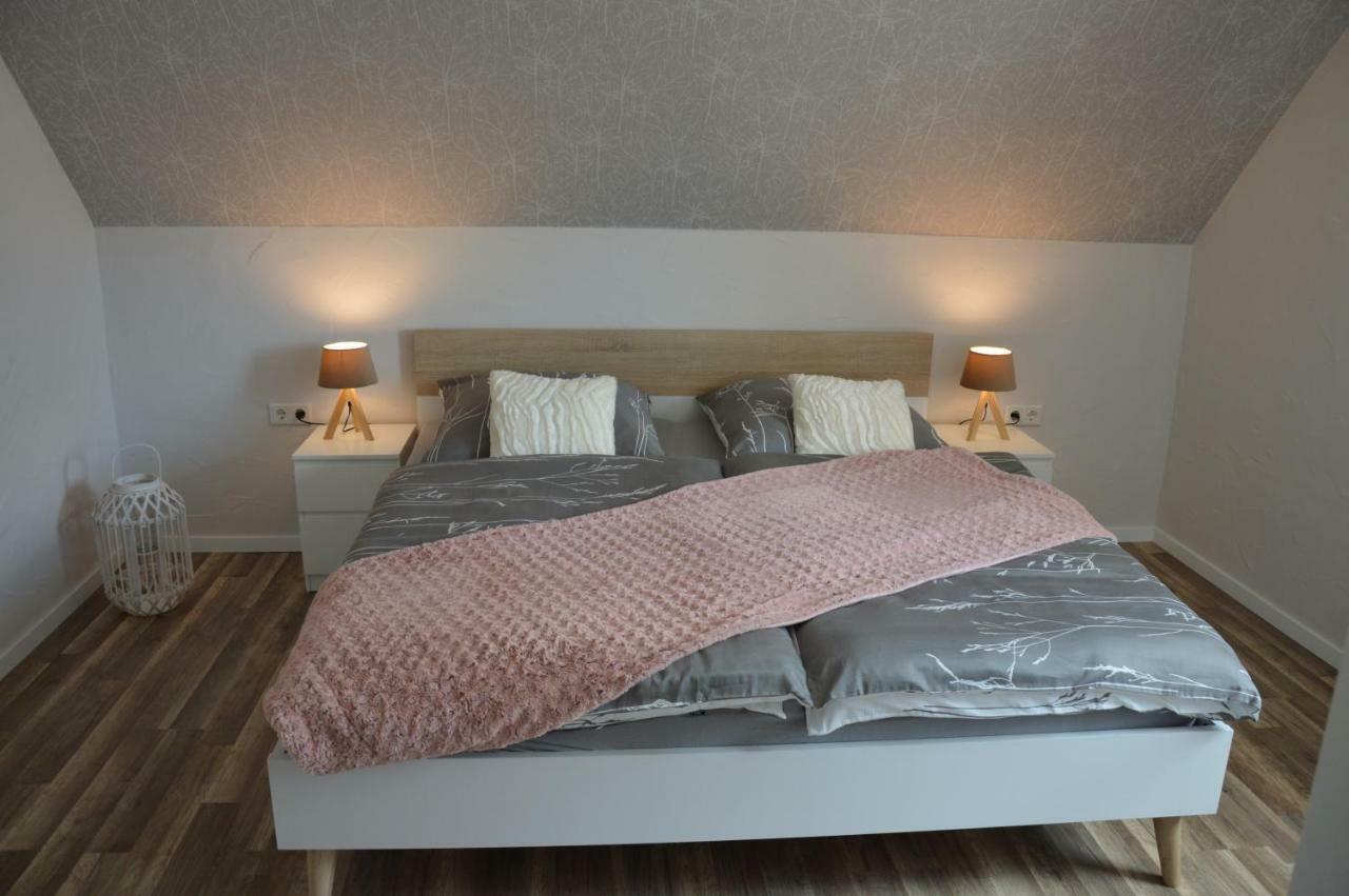 Ferienhaus Eifel-Charme Birgel Esterno foto